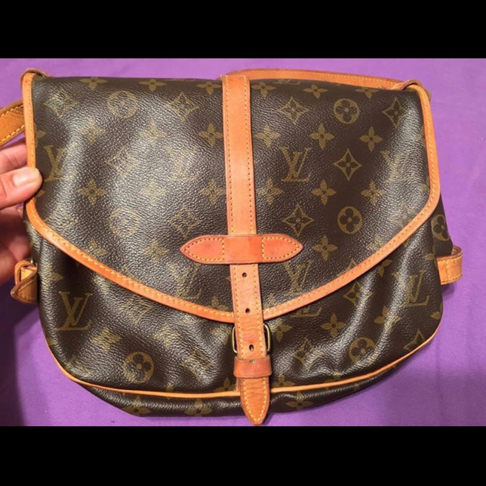 Louis Vuitton Saumur 30